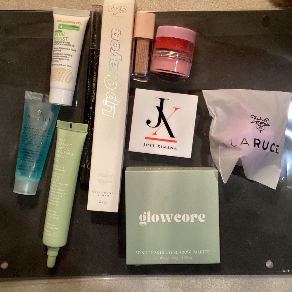 GLAM MAKEUP KIT * W/ TARTE  *ATELIER samples & full size